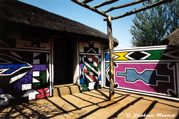 Photo du mois décorations Ndebele