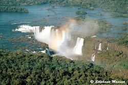 vue aérienne chutes d'Iguazu