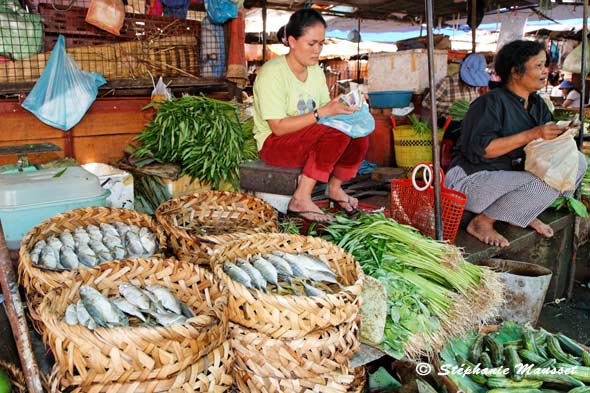 sur le marché de Phnom penh