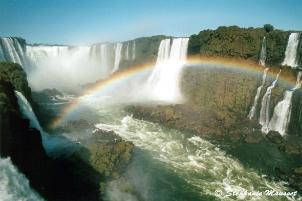 Iguazu devil throat and rainbow