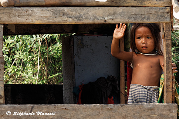 enfant cambodgienne