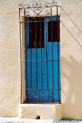 grille et porte de Cuba