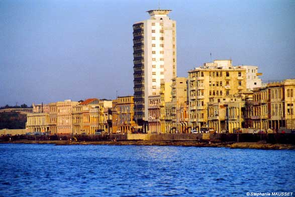 panoramic view of la Havana waterfront