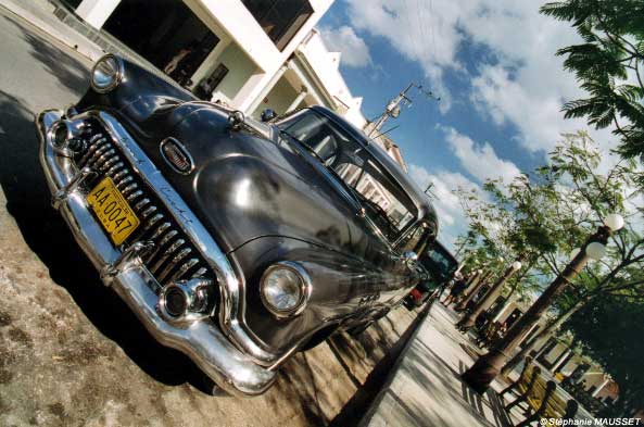 grey classic american car of Cuba
