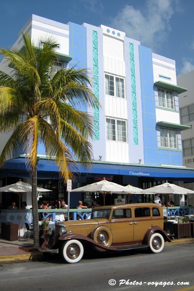hôtel Casablanca Miami beach et vieille voiture américaine