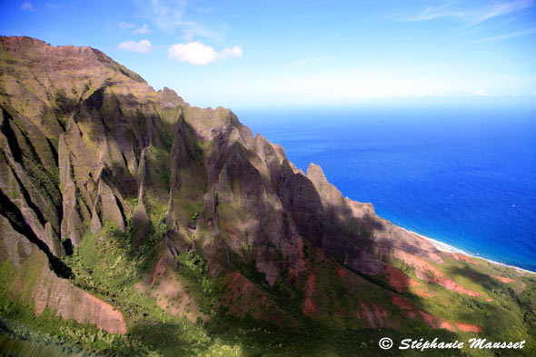 Napali coast mountain in hawaii