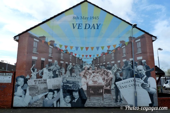 Mural consacré au VE Day et à la fin de la Seconde Guerre mondiale à Belfast