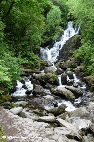 Cascade du parc Killarney en Irlande