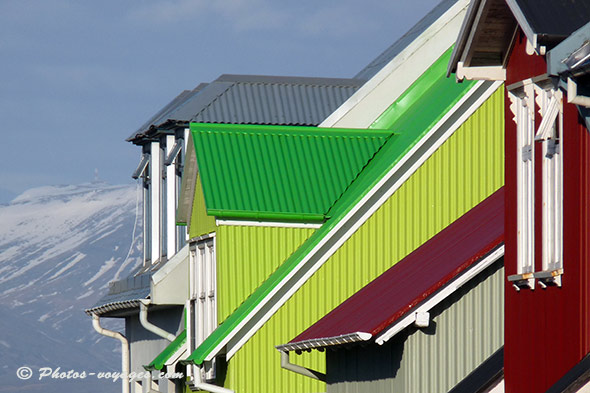 Skieurs à ski de randonnée en Islande