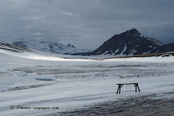 Balançoire sous la neige