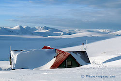 Refuge sous la neige