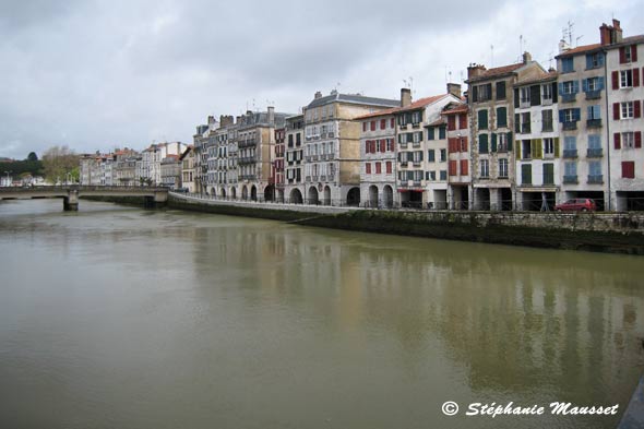 Maisons basques de rive droite de la Nive à Bayonne