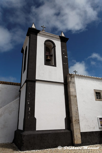 église noir et blanc au Portugal