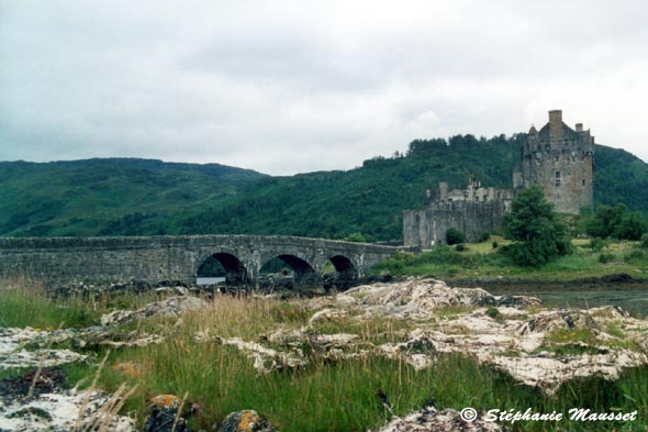 eilean donan castle landscape