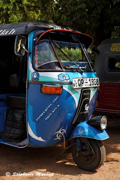 Tuk-tuk bleu au Sri lanka