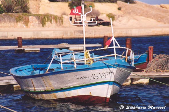 Bateau dans le port de Monastir