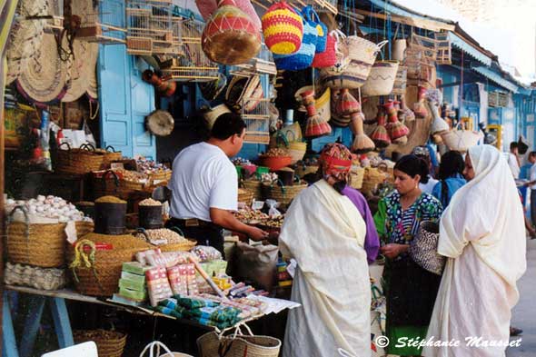 Marchandage entre tunisiens au souk