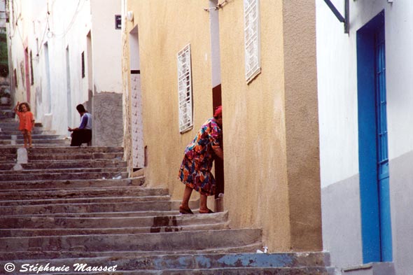 Activité dans une rue de Sousse