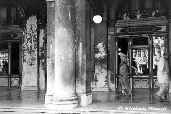 Cafe Florian de Venise en noir et blanc