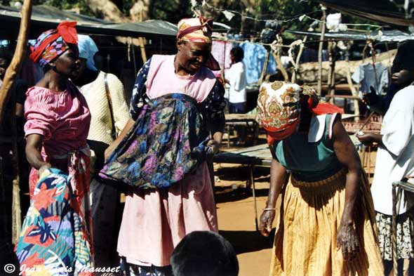 Zimbabwean women chatting in the market